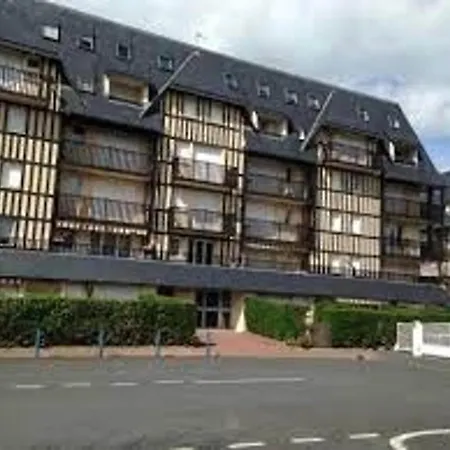 2 Pieces Avec Balcon, Proche Et Parking - Fr-1-712-4 ヴィレ・シュル・メール